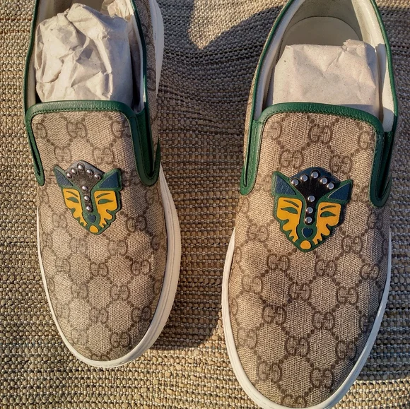 Gucci | Shoes | Gucci Leather Slip Ons Size9 Color Brown  display picture 1
